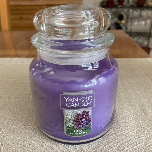 Yankee Candle "Lilac Blossoms" in Glass Jar, 14.5 Oz.